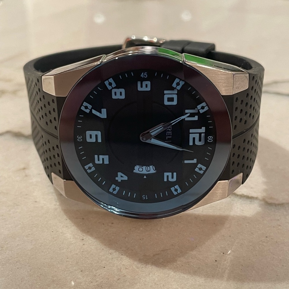 Men’s Relic watch - new without tags/box NWOT -will send in Michael Kors box